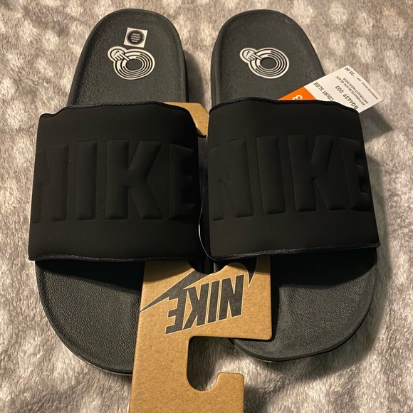 nike revive foam shoes